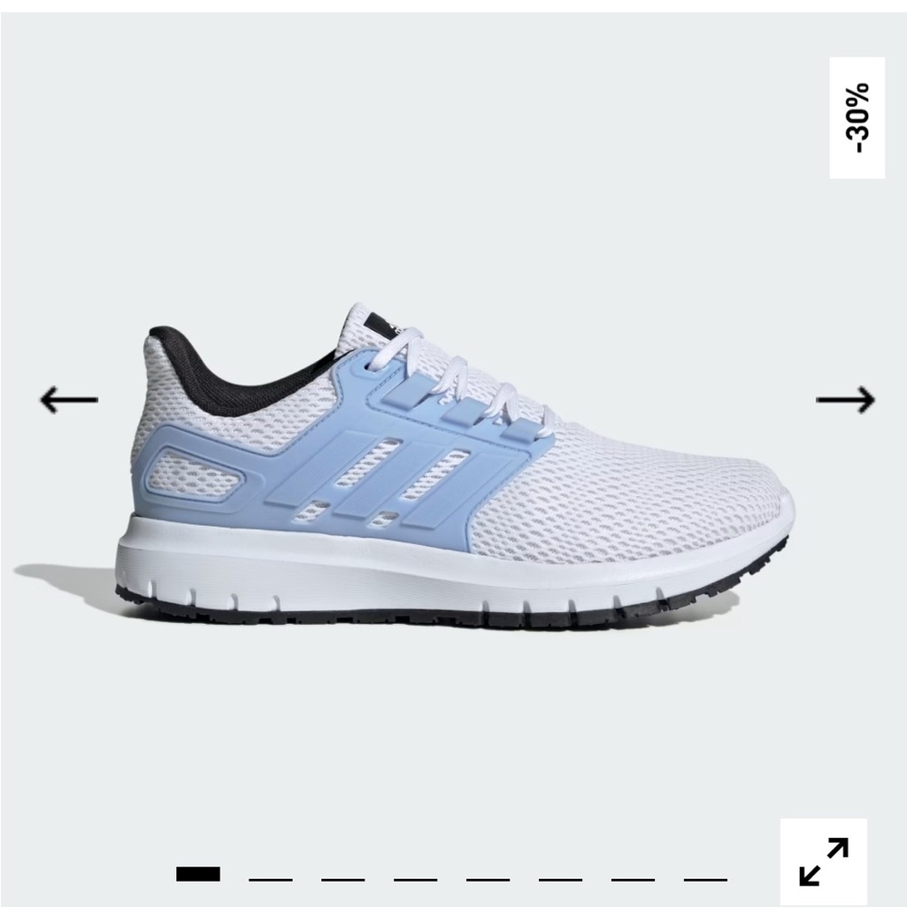NWT Adidas women’s ULTIMASHOW SHOES white / light blue